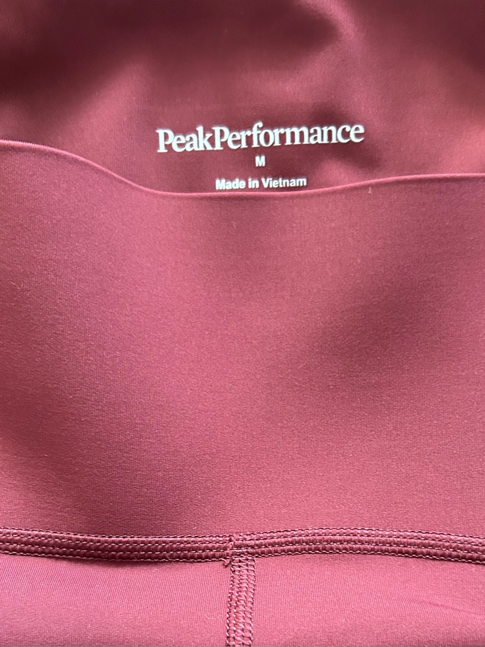 NWT - Peak Performance Light Short Tights in Obscure - Picture 9 of 15